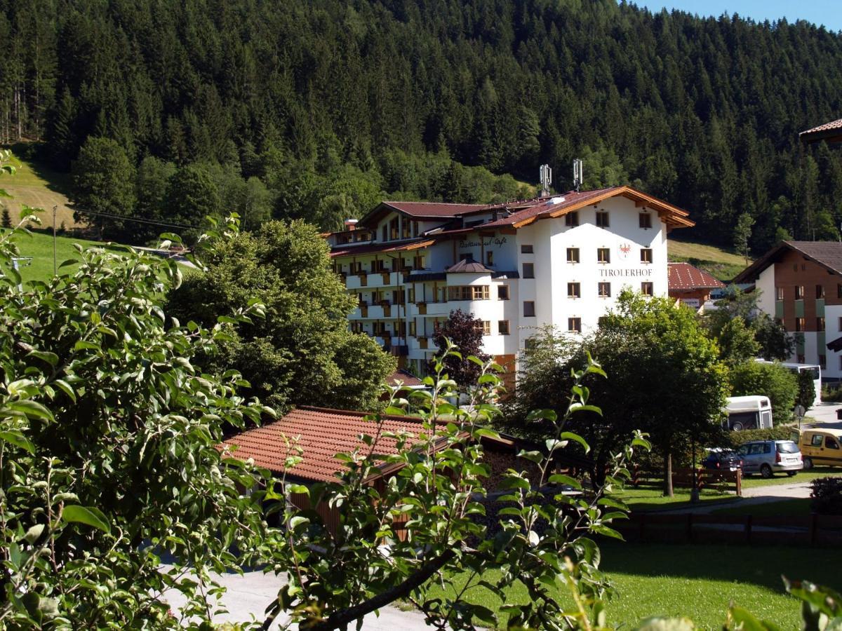 Landhotel Tirolerhof - Mai Bis Mitte Juni Kein Saunabetrieb Oberau Exteriér fotografie